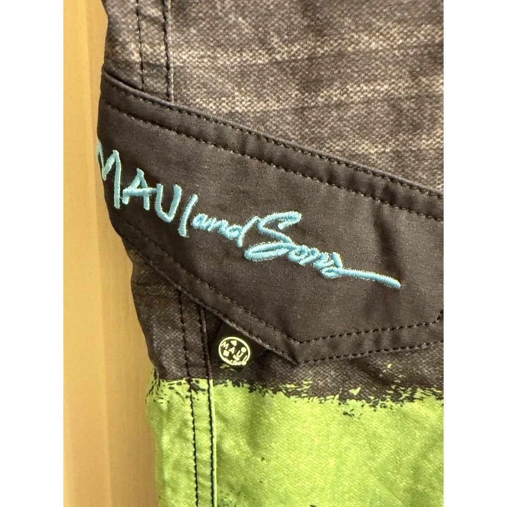 Maui‎ and Sons Retro Boardshorts Men's 38 4 Way Stretch Black Shark Surf